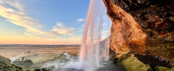 DAY4 賽爾福斯→塞里雅蘭瀑布→斯科加瀑布→黑沙灘(飛機殘骸/玄武岩壁) →維克→極光之夜