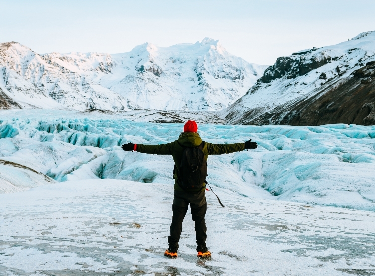 10/04 維克→冰川健行→午餐→傑古沙龍冰河湖遊船+鑽石沙灘→蝙蝠山