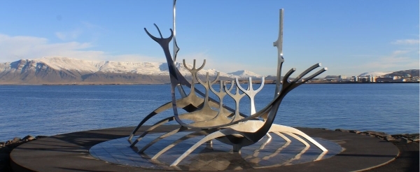 10/08 冰島馬體驗→雷克雅未克市區巡禮(哈爾格林姆教堂/太陽航海者雕塑/特 約寧湖...)→天空湖溫泉