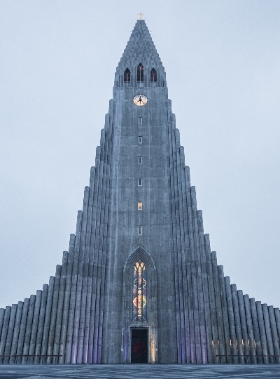 DAY10 冰島馬體驗→雷克雅未克市區巡禮(哈爾格林姆教堂/太陽航海者雕塑/特約寧湖…)→天空湖溫泉→極光之夜