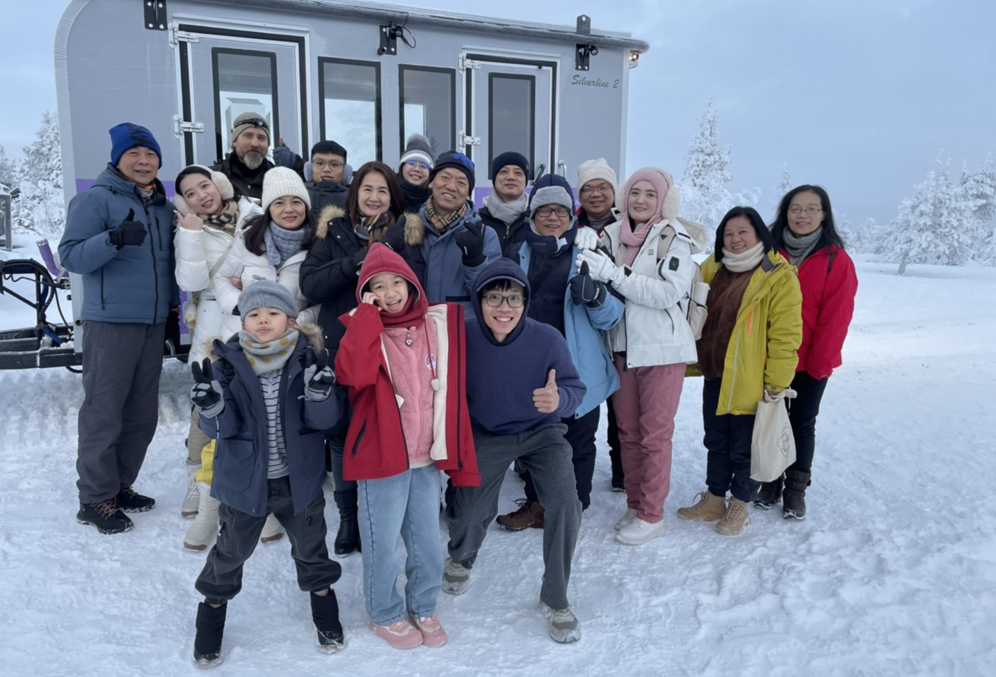 玻璃屋 → 洛斯托國家公園(礦產體驗) → 民宿 → 極光之夜