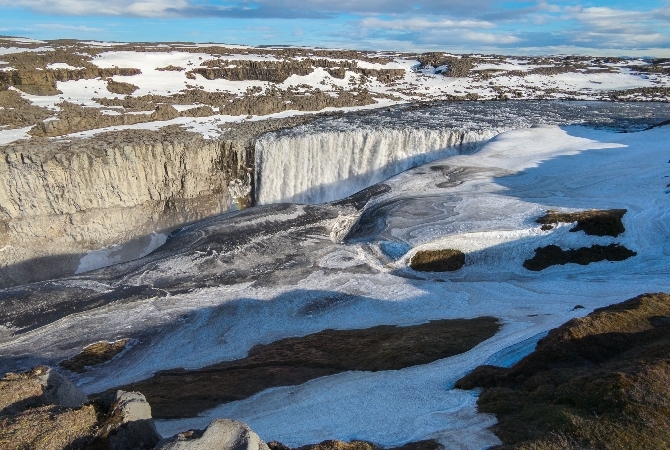 DAY6 金字塔山(經過)→白日夢小鎮,塞濟斯菲厄澤→黛提瀑布→米湖溫泉
