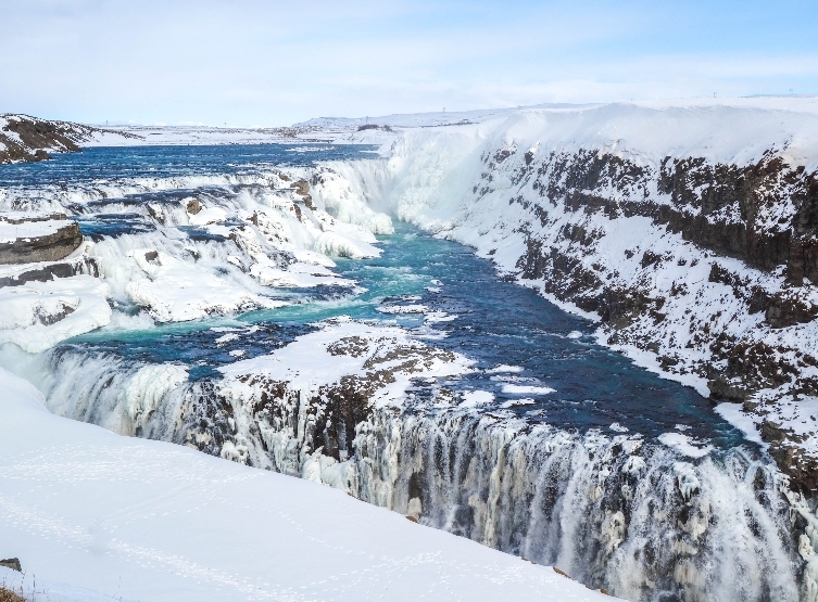 10/02 雷克雅未克→黃金圈之旅(辛格維利爾國家公園+蓋歇爾間歇泉+黃金瀑布) →Kerið 火山口湖