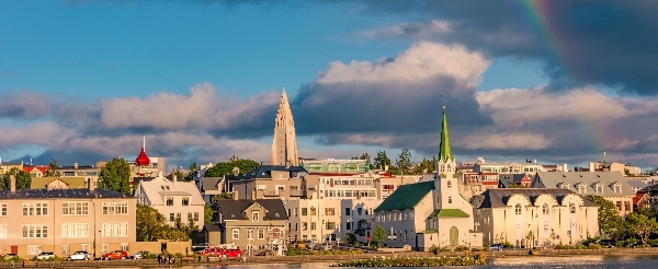 10/08 冰島馬體驗→雷克雅未克市區巡禮(哈爾格林姆教堂/太陽航海者雕塑/特 約寧湖...)→天空湖溫泉