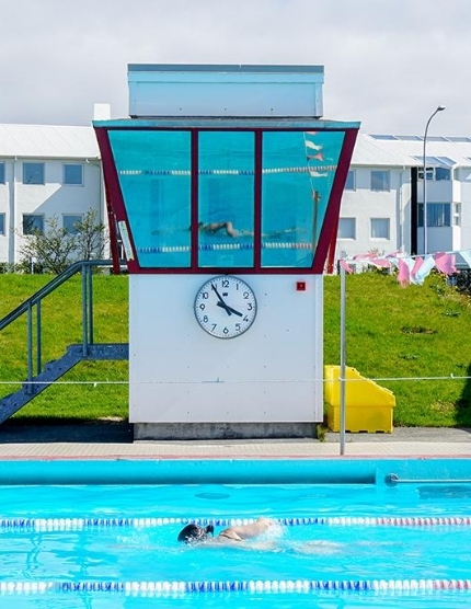 10/09 火山地心探險→雷克雅維克市區觀光→冰島游泳館(體驗冰島游泳池文 化)