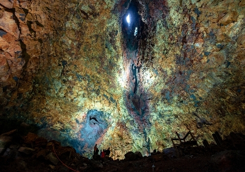 10/09 火山地心探險→雷克雅維克市區觀光→冰島游泳館(體驗冰島游泳池文 化)