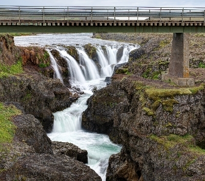 DAY7 米湖地熱谷→眾神瀑布→阿克萊里賞鯨船之旅(自費) 或 阿克萊里自由活動→極光之夜